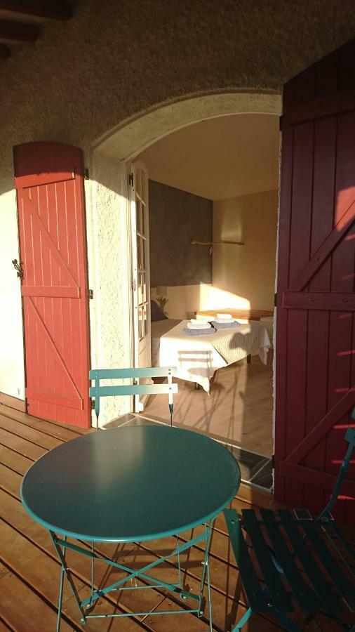 La Tour D'Ugo Hotel Cavanac Exterior photo